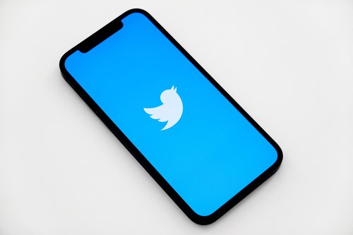 Phone with a Twitter splash screen